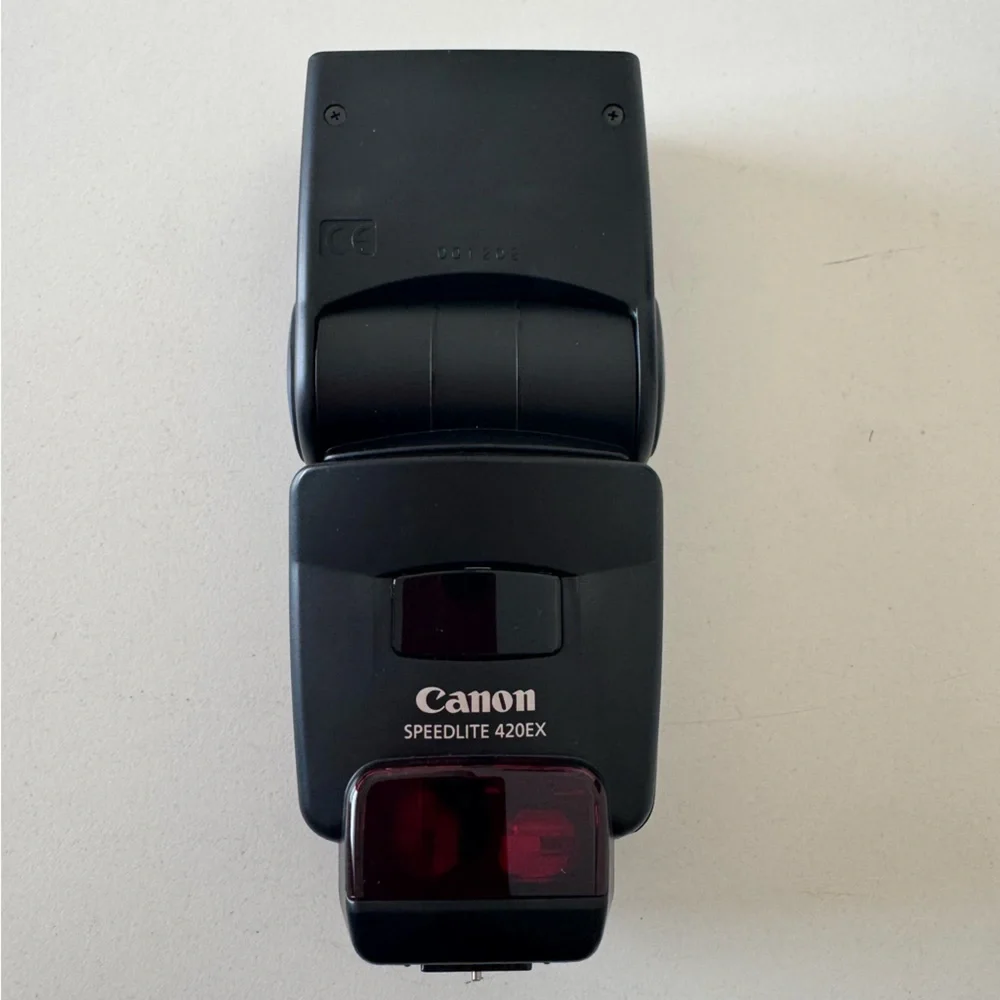 Canon Speedlite 420EX Camera Flash With Case & Instructions NWOT